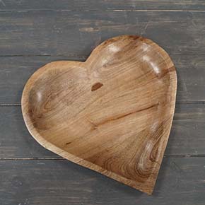 Wooden Heart Dish 25 cm detail page